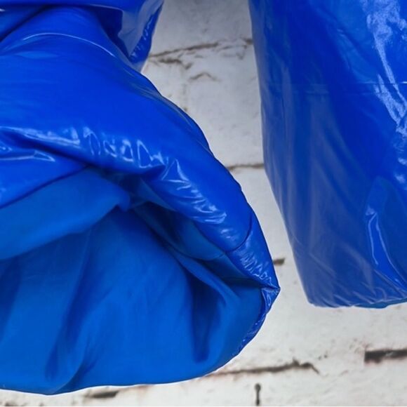 NWT Club Paradise Unisex Paxton Puffer Jacket No Front Closure - Blue- Size L - Picture 10 of 11